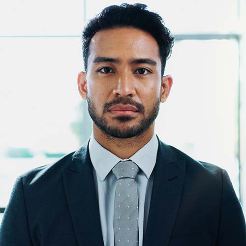 Raúl R.